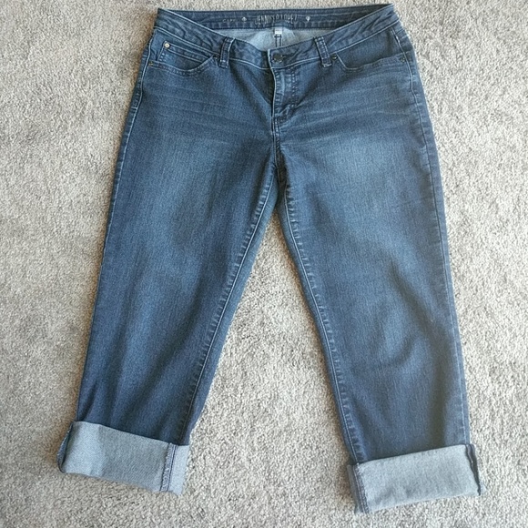 jennifer lopez jean size